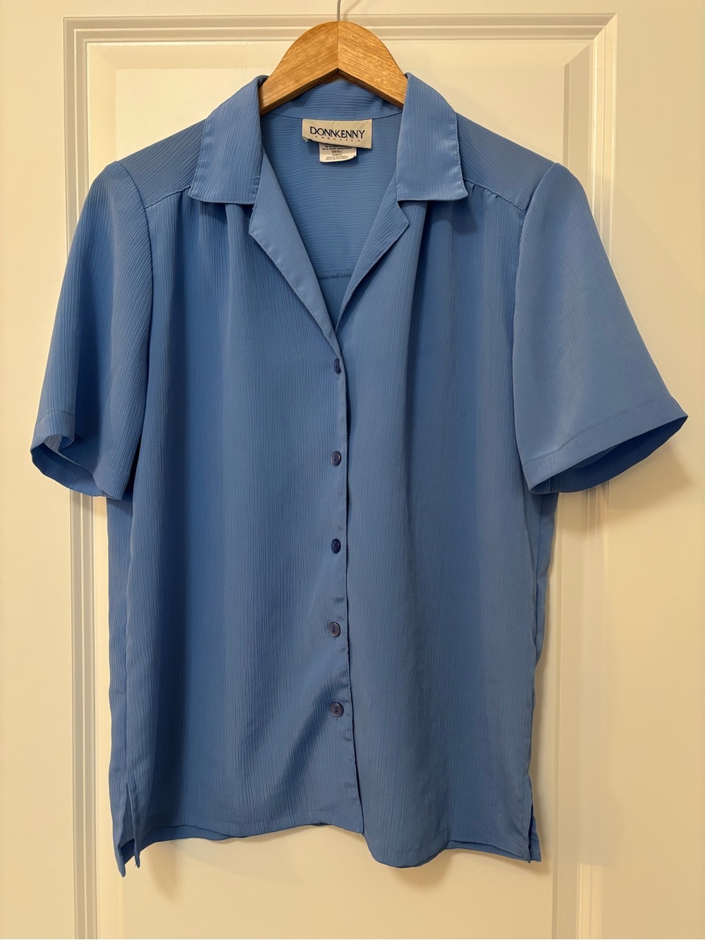 Donkenny Vintage Cornflower Blue Button Front Short-Sleeve Top, Size L